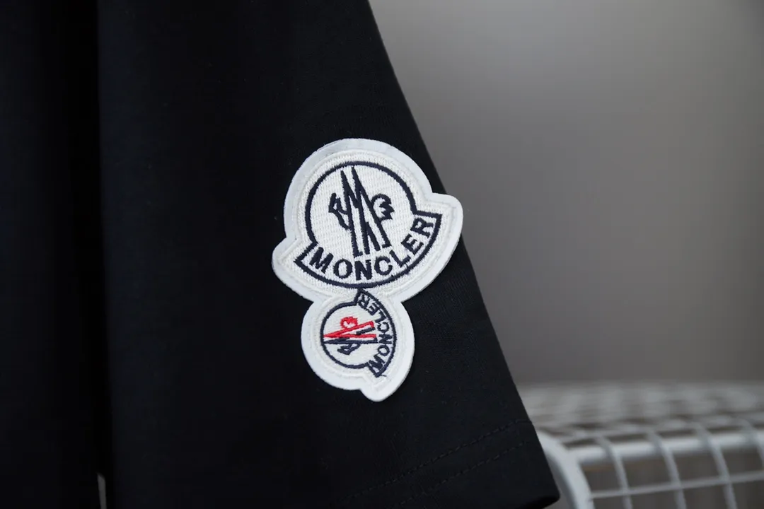 MONCLER 25SS New Arrival logo · 280 100% · 32 1X 1 · · · ：Black/White Size：S/M/L/XL